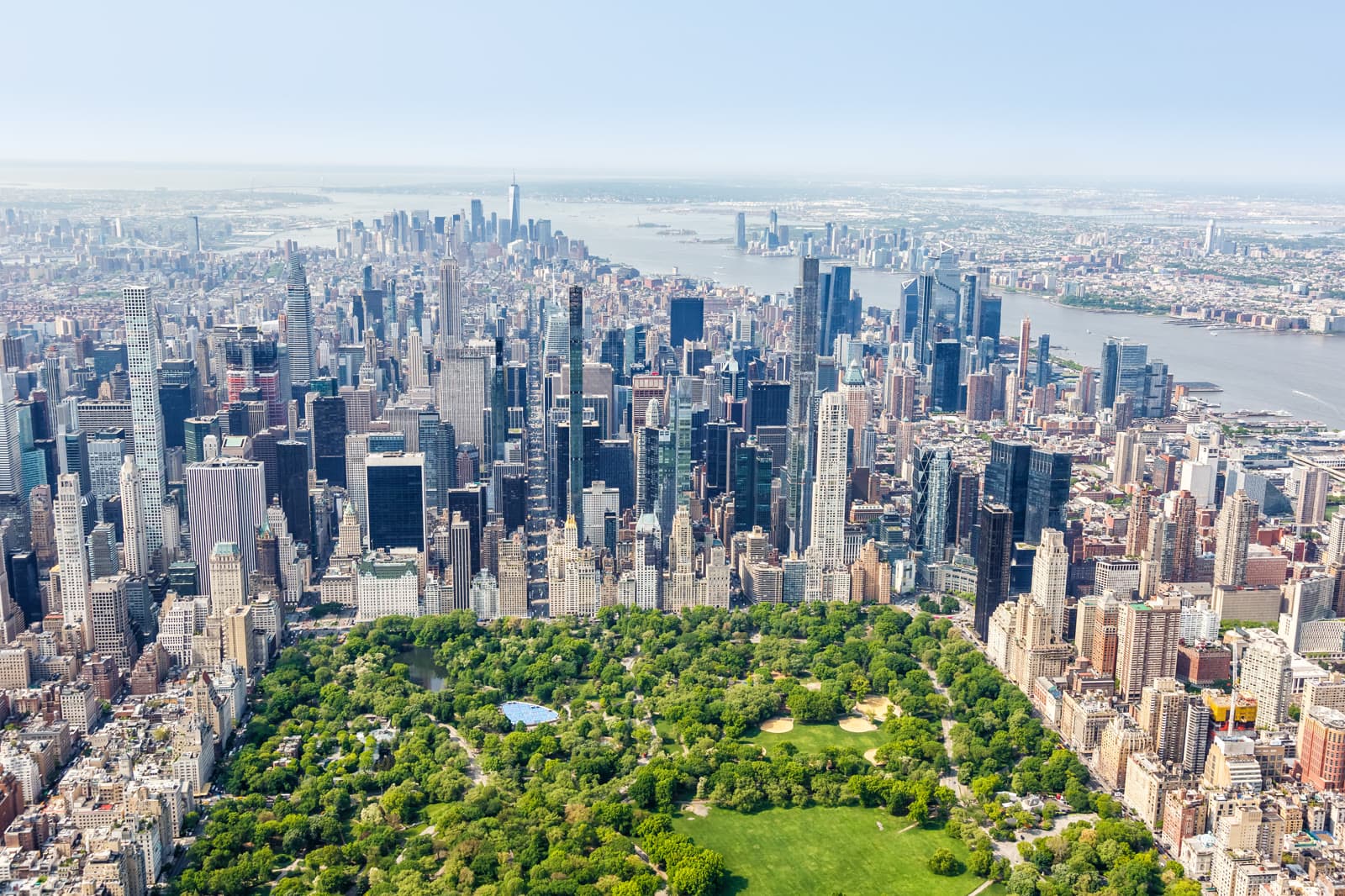 Aerial view of Central Park and the Manhattan skyline